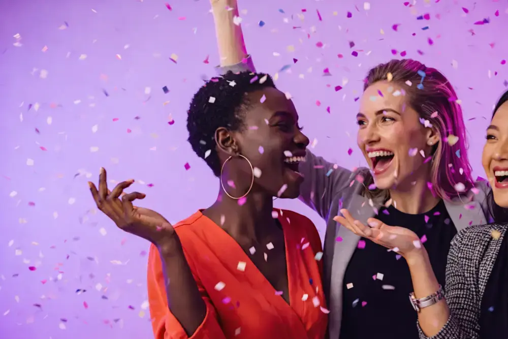 photo}{description}{/photo}