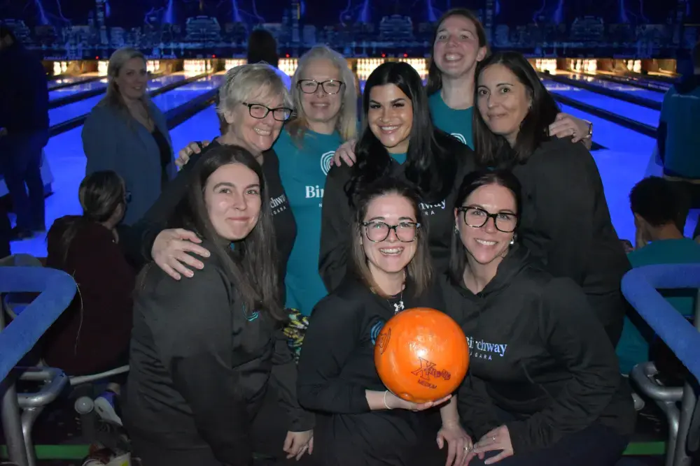 photo}{description}{/photo}